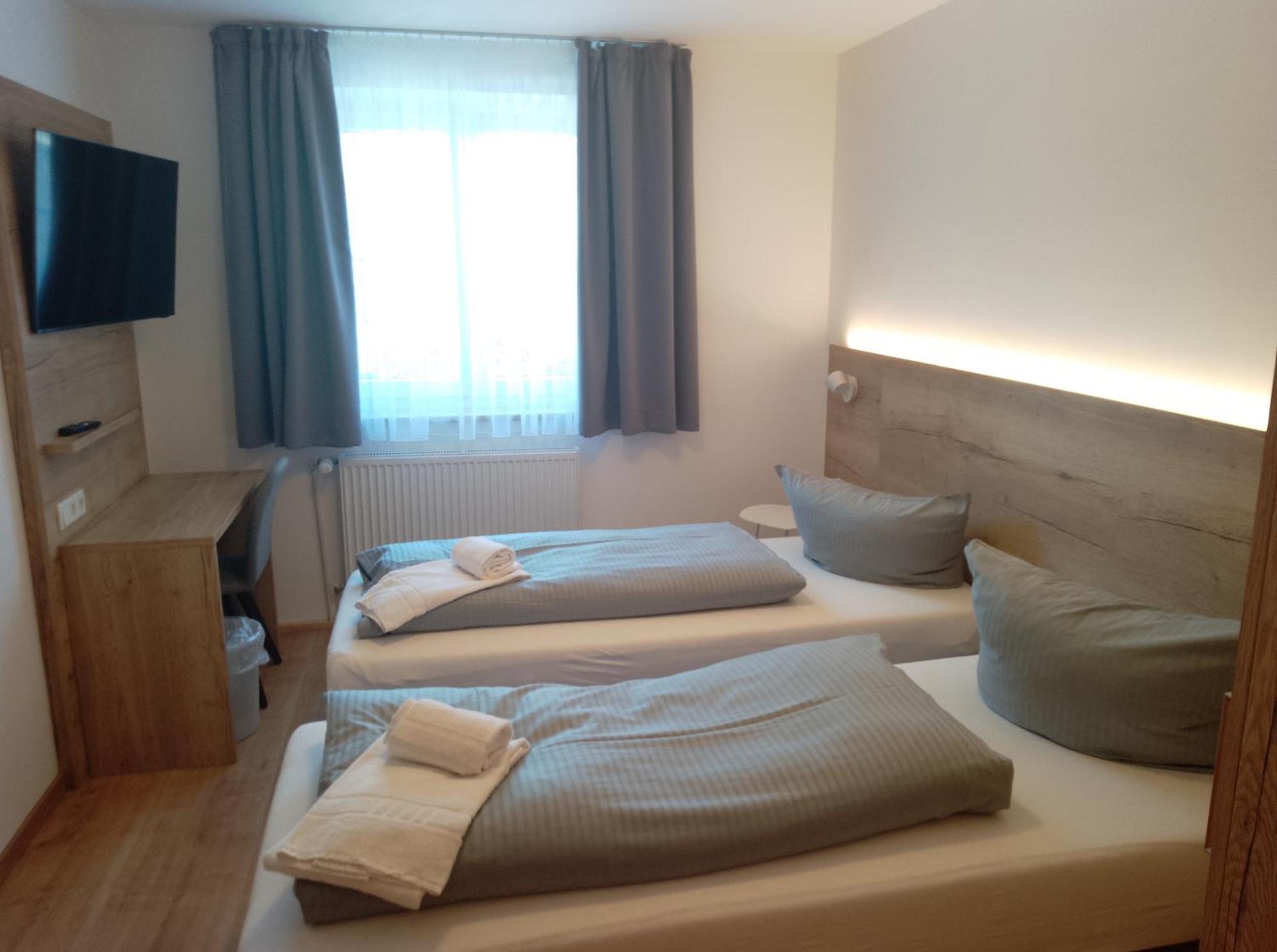 Stetten  Pension Dorfstrasse 6 מראה חיצוני תמונה